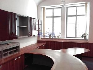 Pronájem kanceláře, Hradec Králové, Velké náměstí, 17 m2