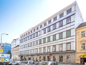 Pronájem kanceláře, Praha - Karlín, Sokolovská, 321 m2