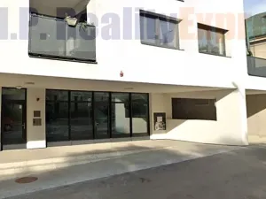 Prodej obchodního prostoru, Praha, Spojovací, 173 m2