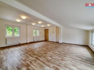Pronájem obchodního prostoru, Mariánské Lázně - Úšovice, U Mlékárny, 175 m2