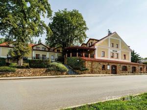 Prodej ubytování, Chotoviny, Táborská, 2200 m2