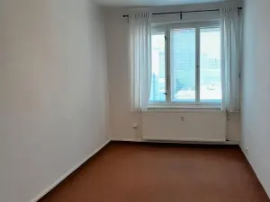 Pronájem kanceláře, Praha - Vršovice, Petrohradská, 14 m2