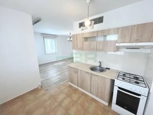 Pronájem bytu 1+1, Praha - Černý Most, Ronešova, 38 m2