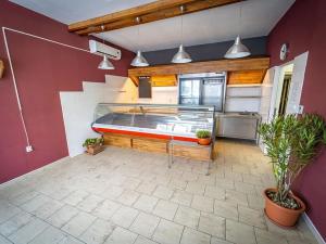 Prodej výrobních prostor, Jaroměř, 871 m2