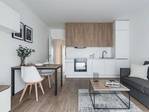 Pronájem bytu 2+kk, Praha - Karlín, Thámova, 60 m2