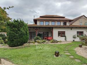 Pronájem rodinného domu, Opolany, 155 m2