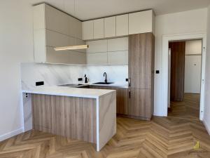 Pronájem bytu 3+kk, Praha - Libeň, Sokolovská, 93 m2