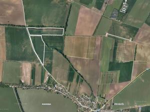 Prodej komerčního pozemku, Strachotín, 71859 m2