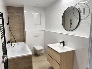 Pronájem bytu 2+kk, České Budějovice, Branišovská, 50 m2