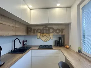 Prodej bytu 3+1, Kopřivnice, Obránců míru, 65 m2