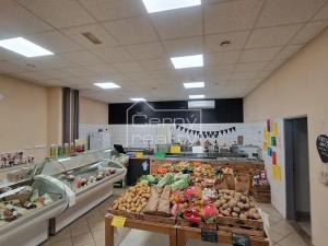 Pronájem obchodního prostoru, Pardubice, Palackého třída, 180 m2