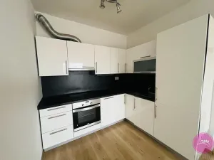 Pronájem bytu 2+kk, Olomouc, Peškova, 55 m2