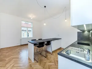 Prodej bytu 2+kk, Praha - Vršovice, Na spojce, 55 m2