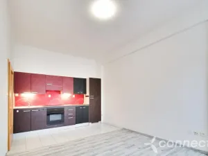 Pronájem bytu 2+kk, Zruč nad Sázavou, náměstí Míru, 36 m2
