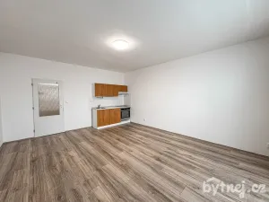 Pronájem bytu 1+kk, Blansko, Okružní, 35 m2