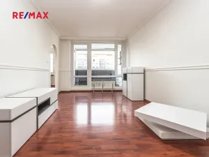 Pronájem bytu 3+1, Praha - Kobylisy, Frýdlantská, 67 m2