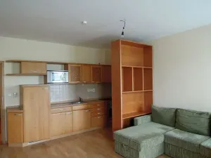 Pronájem bytu 1+kk, Brno, Banskobystrická, 38 m2