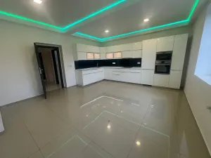 Pronájem bytu 4+kk, Praha - Smíchov, Plzeňská, 107 m2