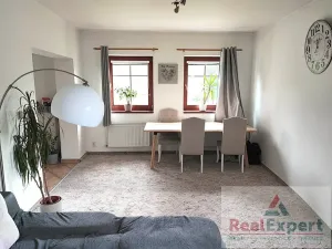 Pronájem bytu 2+1, Jesenice, Za Rybníkem, 79 m2