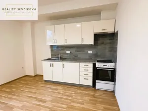 Pronájem bytu 2+kk, Holice, náměstí T. G. Masaryka, 52 m2