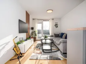 Prodej bytu 2+kk, Praha - Troja, Hnězdenská, 47 m2