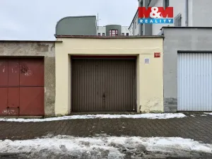 Pronájem garáže, Kladno, Kubelíkova, 17 m2