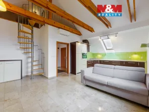Pronájem bytu 4+kk, Karlovy Vary - Stará Role, Husova, 70 m2
