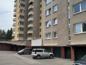 Pronájem garáže, Praha, 203 m2