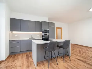 Prodej bytu 3+kk, Praha - Vysočany, Pod Harfou, 75 m2