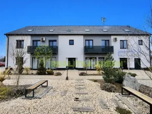 Pronájem bytu 1+kk, Břeclav, Lednická, 46 m2