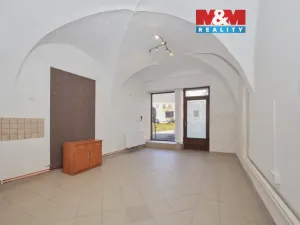 Pronájem obchodního prostoru, Polná, Sezimovo náměstí, 40 m2