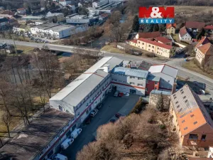 Pronájem kanceláře, Plzeň, Božkovské náměstí, 1021 m2