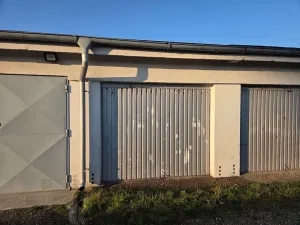 Pronájem garáže, Hradec Králové, U Mostku, 17 m2