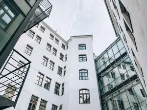 Pronájem kanceláře, Praha - Nové Město, Lazarská, 144 m2