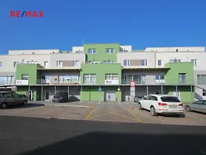 Pronájem garážového stání, Kolín, Antonína Dvořáka, 15 m2