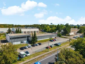 Prodej výrobních prostor, Brno - Slatina, Hviezdoslavova, 1514 m2