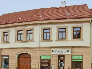 Pronájem obchodního prostoru, Brandýs nad Labem-Stará Boleslav, Masarykovo náměstí, 99 m2