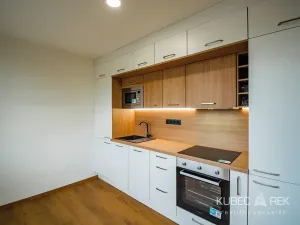 Pronájem bytu 2+1, Jindřichův Hradec, sídliště U Nádraží, 49 m2