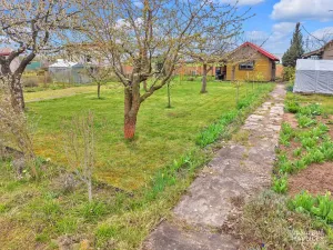 Prodej zahrady, Hradec Králové, 416 m2