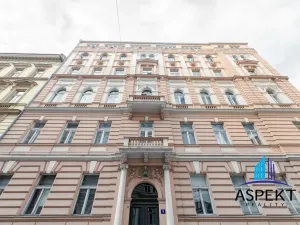 Pronájem kanceláře, Praha - Nové Město, Tyršova, 100 m2