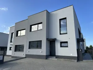 Pronájem bytu 3+kk, Mladá Boleslav - Chrást, 73 m2
