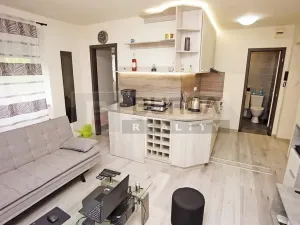 Pronájem bytu 2+kk, Neratovice, 30 m2