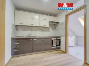 Pronájem bytu 2+1, Plzeň - Doubravka, Zábělská, 35 m2