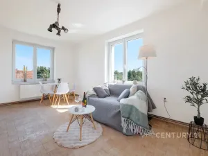 Prodej bytu 2+kk, Petrohrad, 62 m2