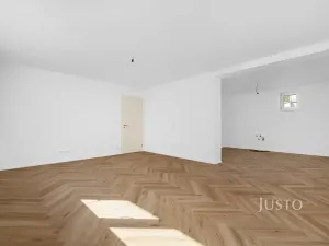 Prodej bytu 2+1, Brno, Kosatcová, 80 m2