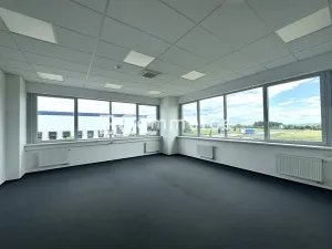 Pronájem kanceláře, Brno, Letiště Brno-Tuřany, 300 m2