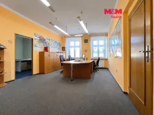 Pronájem kanceláře, Ledeč nad Sázavou, Husovo náměstí, 85 m2