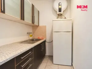 Pronájem bytu 2+1, Praha - Vysočany, Pod pekárnami, 61 m2