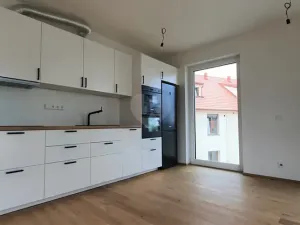 Pronájem bytu 2+kk, Praha - Královice, Ke Tvrzi, 47 m2