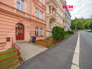 Prodej bytu 3+1, Karlovy Vary, Svahová, 97 m2